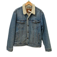 Levis Light Wash Size M Almost New