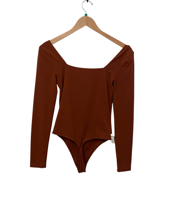 Babaton Burgundy Size S Almost New