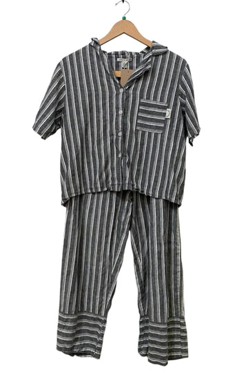 Lake & Dawn Grey Size L Almost New