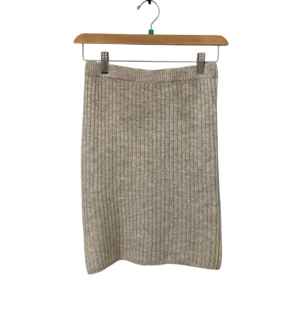 Happily Grey Beige Size M Almost New