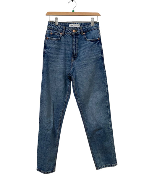 Zara Medium Wash Size 28 Almost New