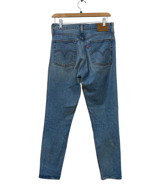 Levis Medium Wash Size 26 Almost New