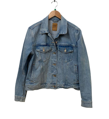 Gap Light Wash Size L Almost New